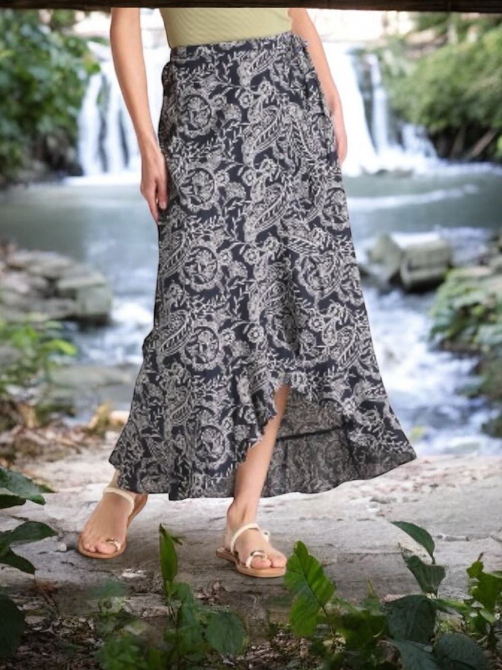 Women’s Navy & White Floral Paisley Hi Low  Ruffle MIDI Wrap Boho Skirt XL NWT